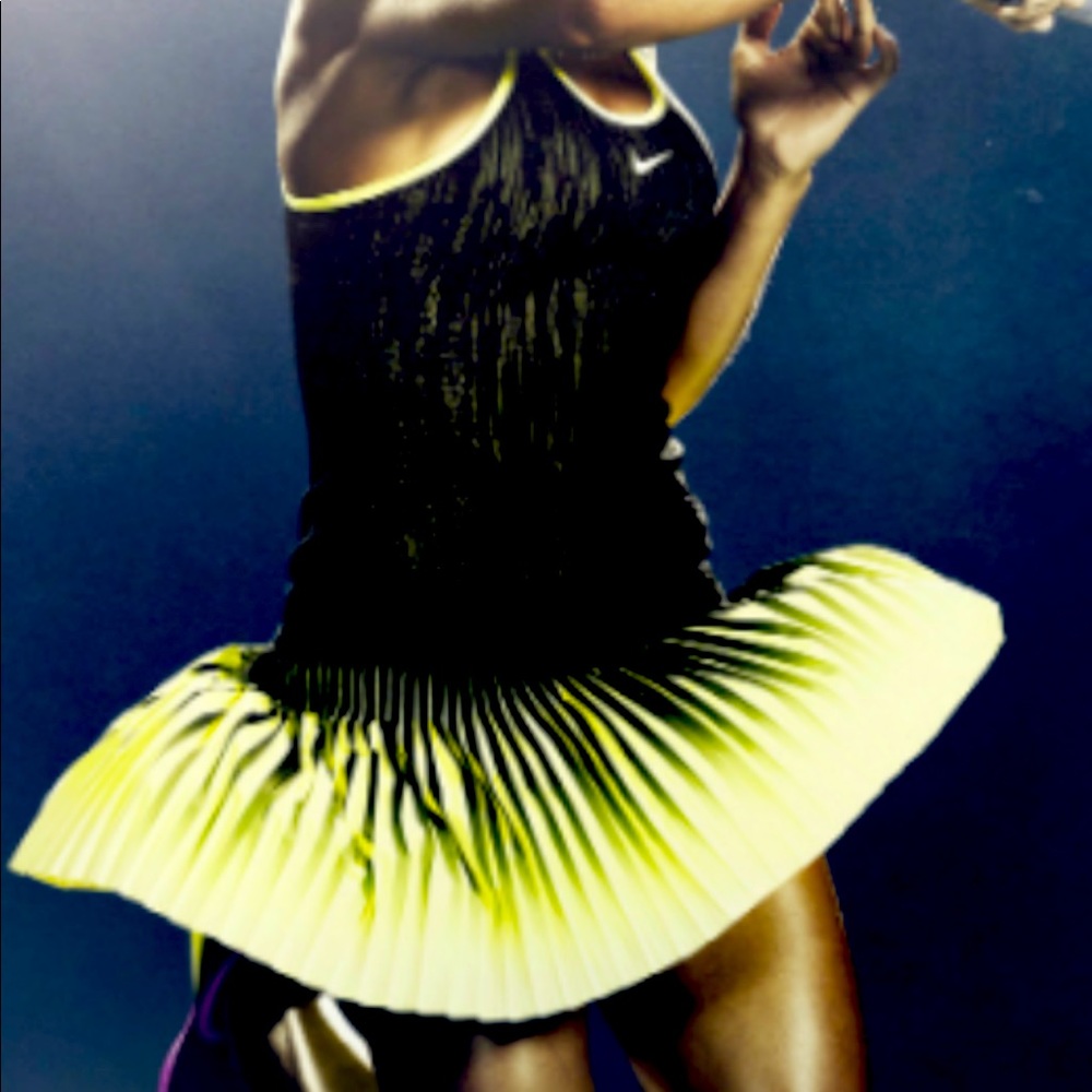 Nike Victory Flex tennis skort in Black volt XS
